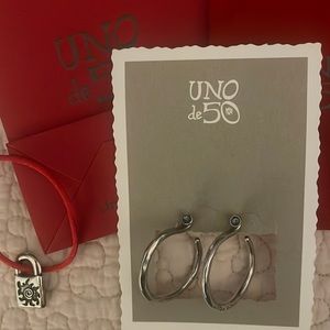Uno de 50 earrings Hoops